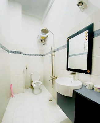 Nguyễn Văn Thủ Hotel.