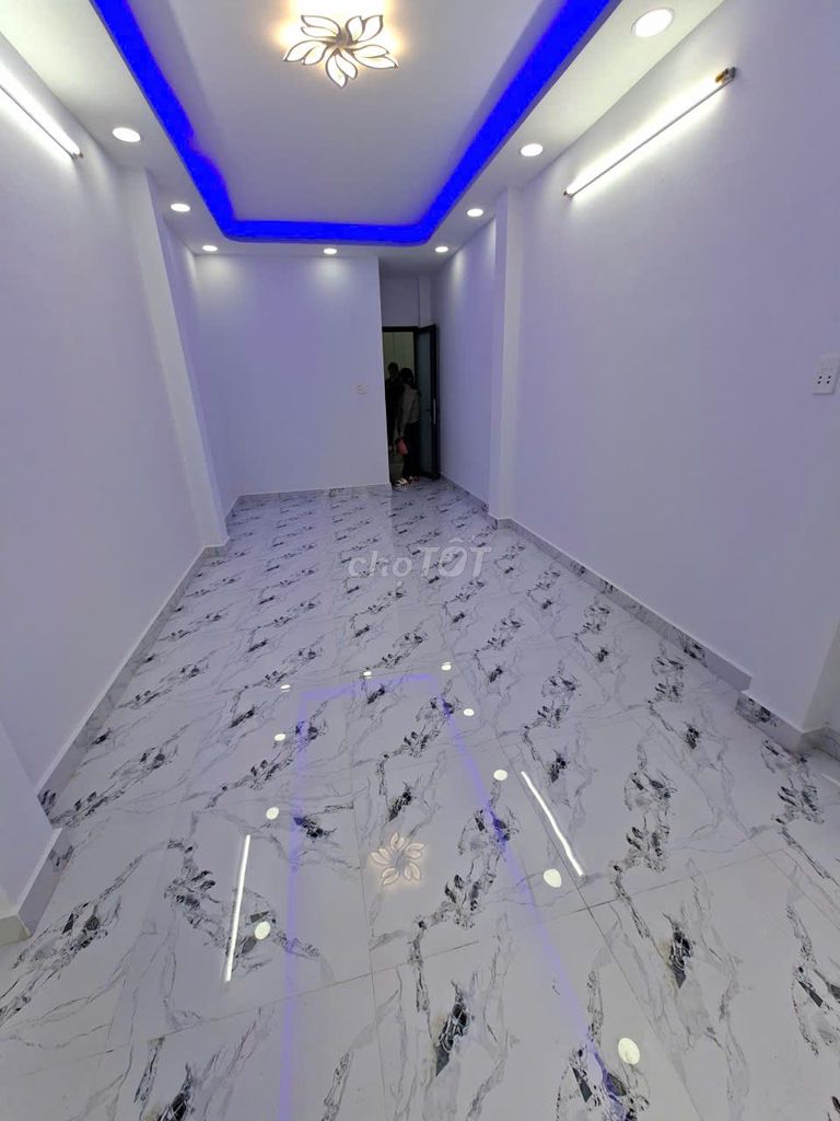 The Mtkd Bà Hạt, 2nd floor is empty for 3 25 million toilets.