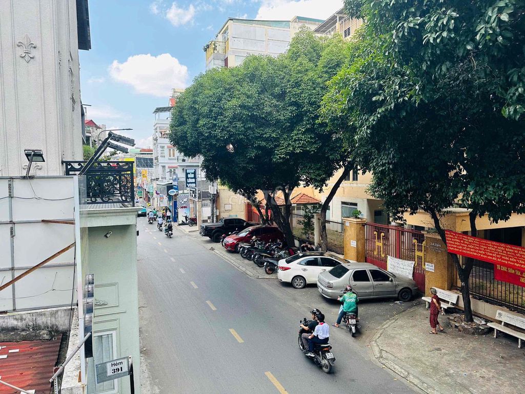 Rent a house 189 Nguyễn Trọng Tuyển, 4 x18 meters, 4 floors st, (88 floors)