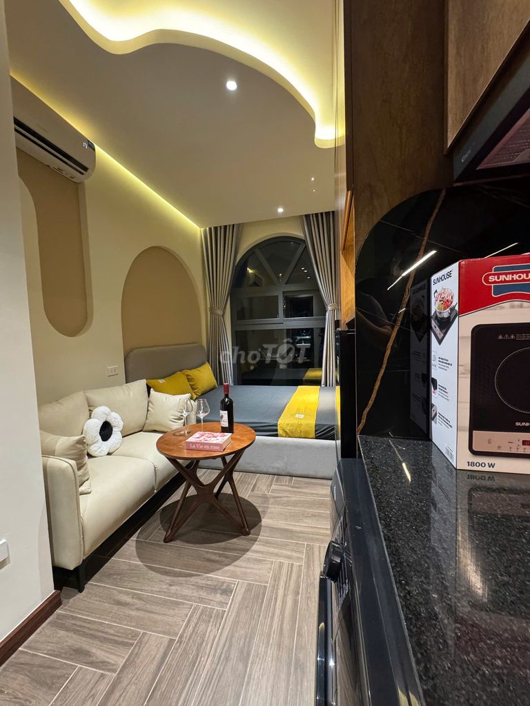 The one bedroom has its own washing machine right near the University of nttu.