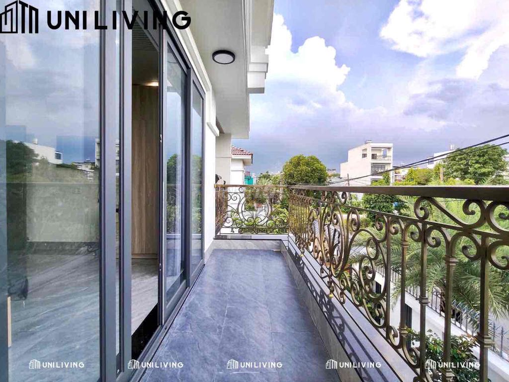 The new apartment has a balcony.