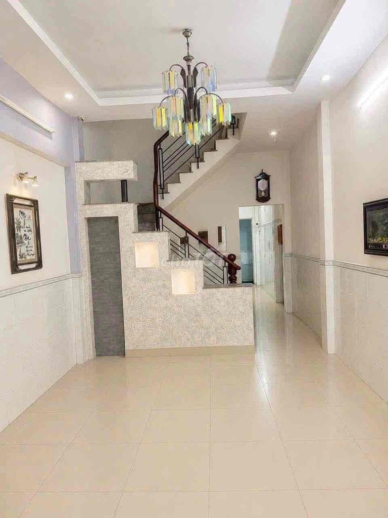 4x16,2 floors, 4 rooms