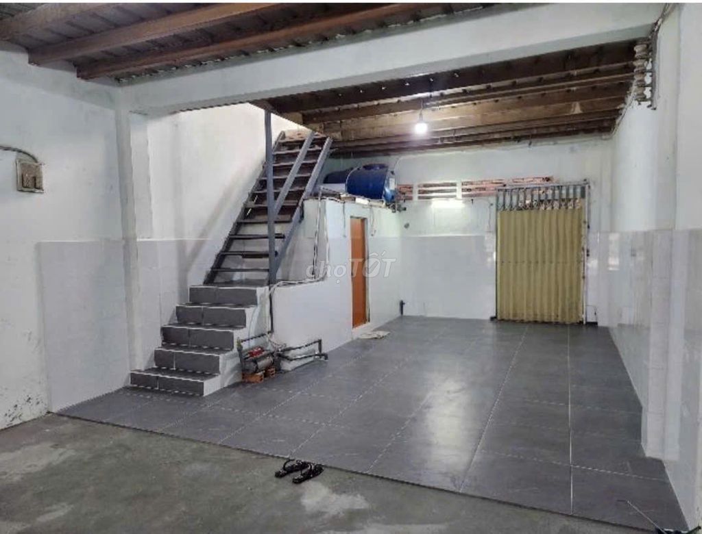 Rent the wide-sq0- 135 M2-fold vault
