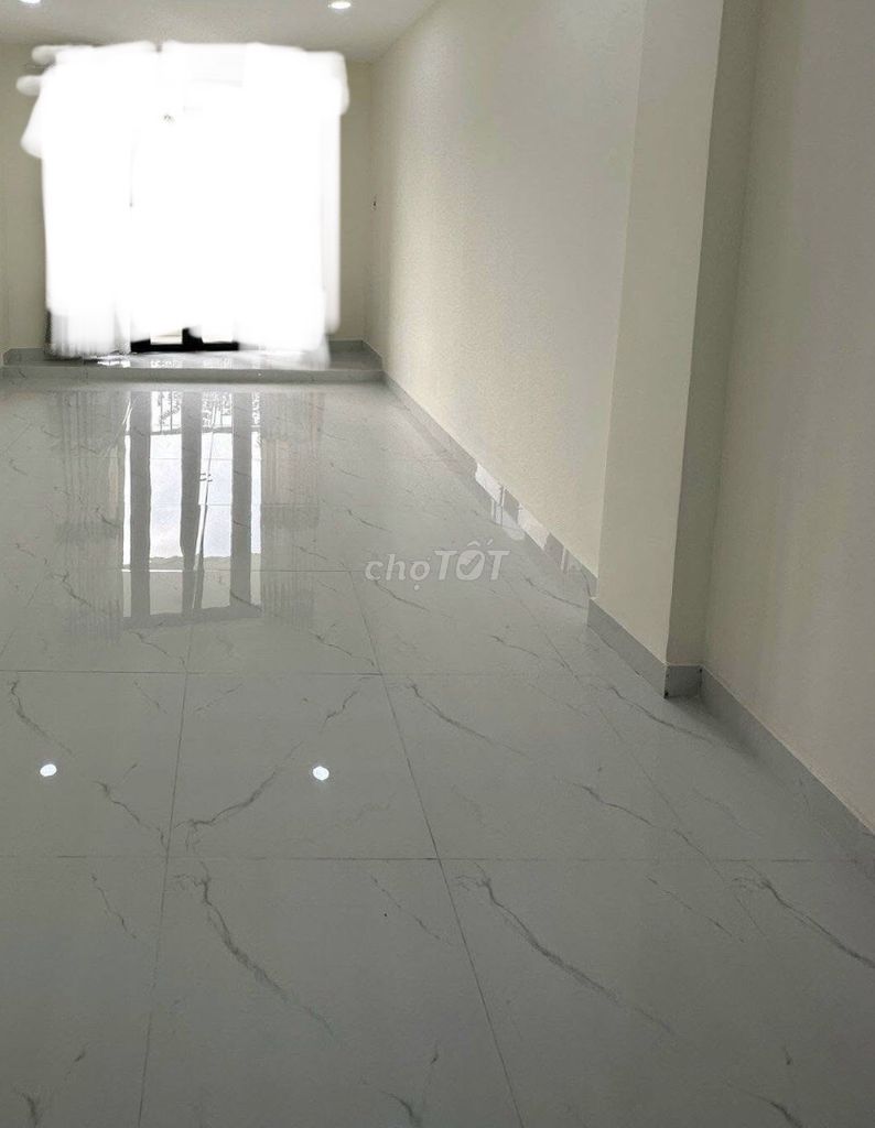 New building, new, beautiful, area: 3/5 meters x 18 meters, 2 bedrooms, 12 meters New York.