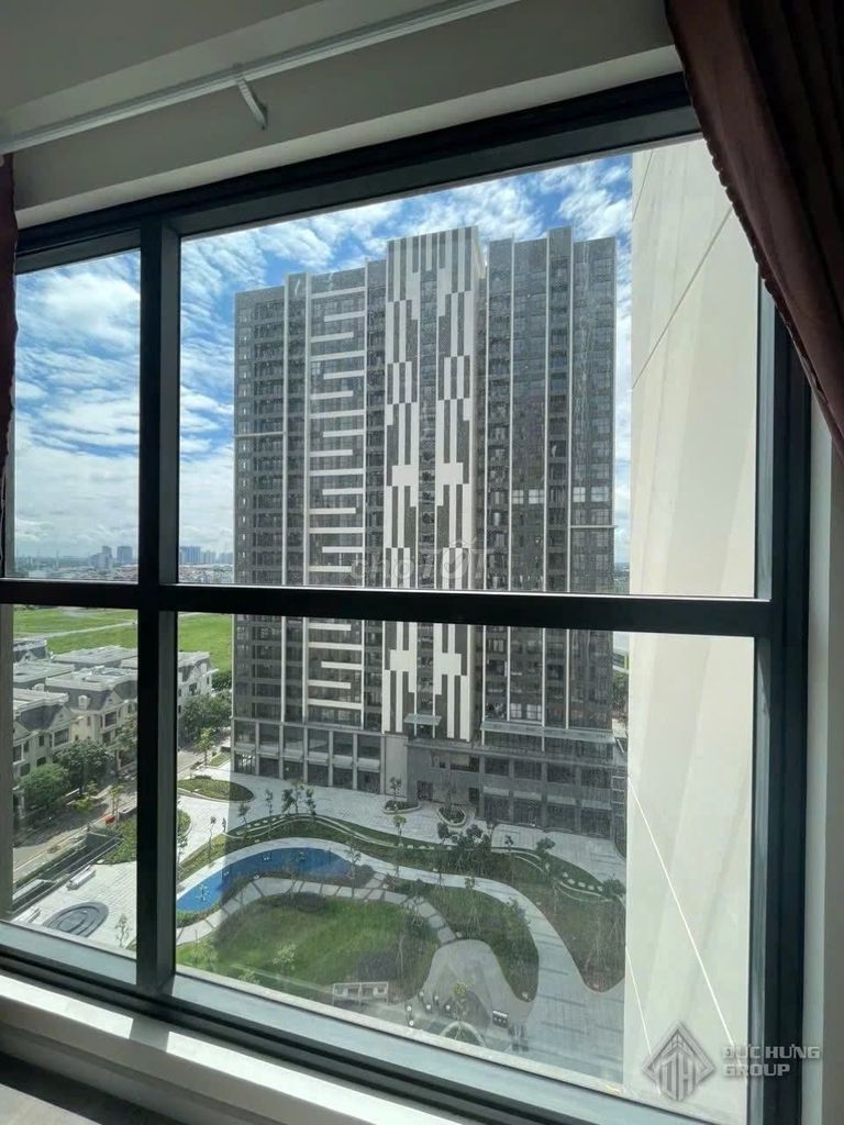 3 bedrooms full of Victoria Village interiors, right at a good price.