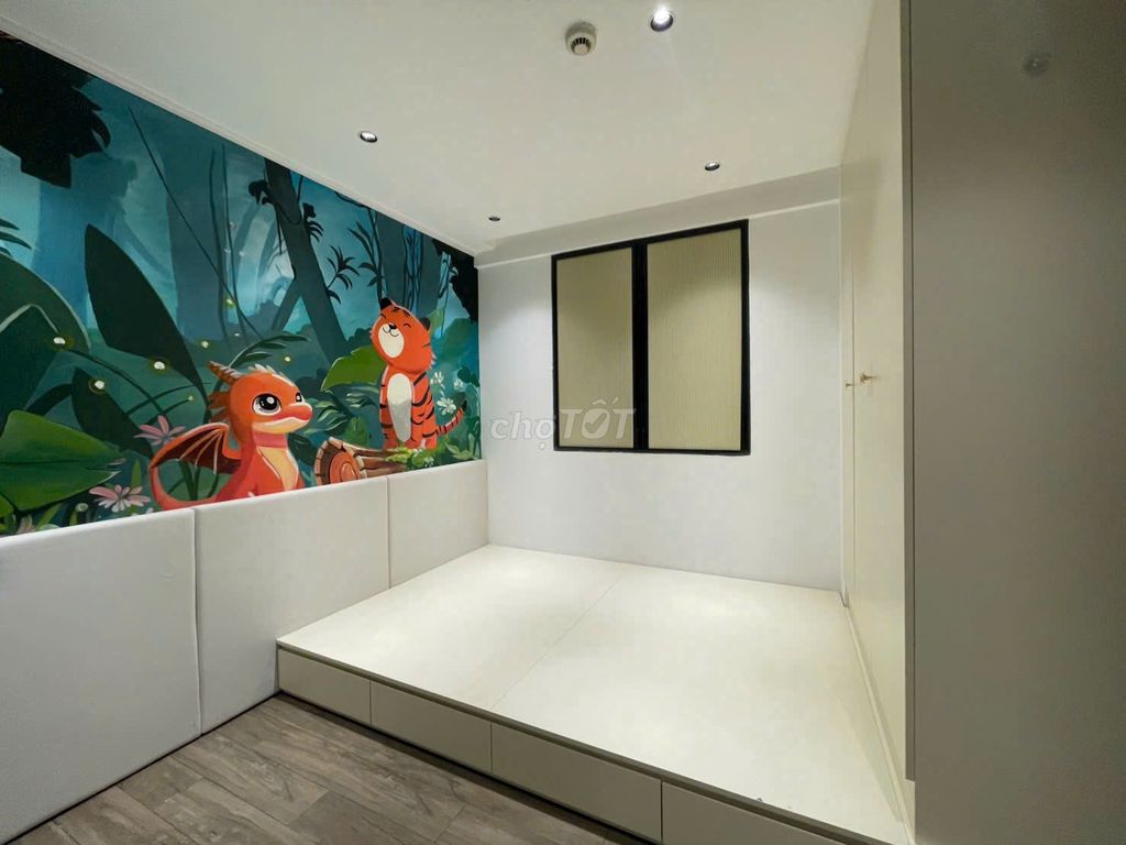 Rent the Scenic Valley apartment. 116 meters, 3 bedroom 2 toilets, full interior. Italian
