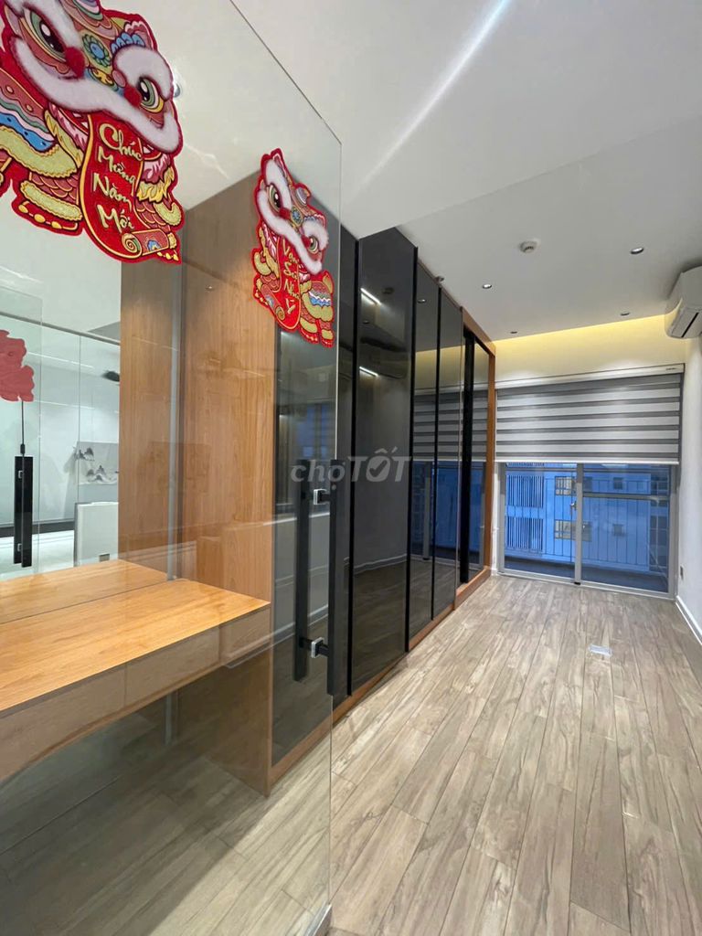 Rent the Scenic Valley apartment. 116 meters, 3 bedroom 2 toilets, full interior. Italian