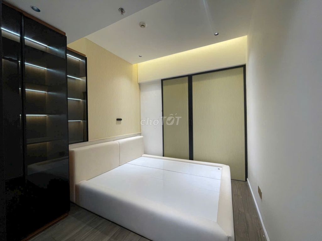 Rent the Scenic Valley apartment. 116 meters, 3 bedroom 2 toilets, full interior. Italian