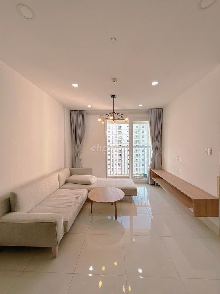Rent the two bedrooms in Central 8 with interiors moving in.