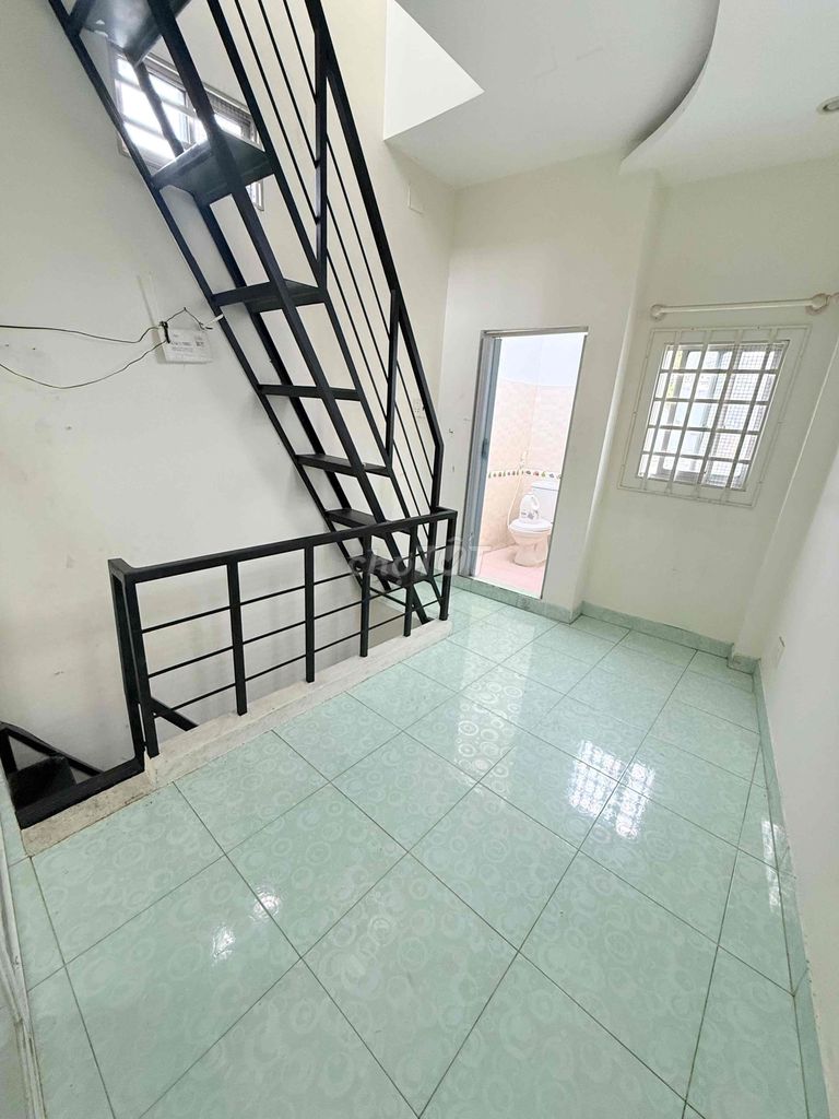 Rent a 3rd county house 3 Tonlet + with a roof & puton per room