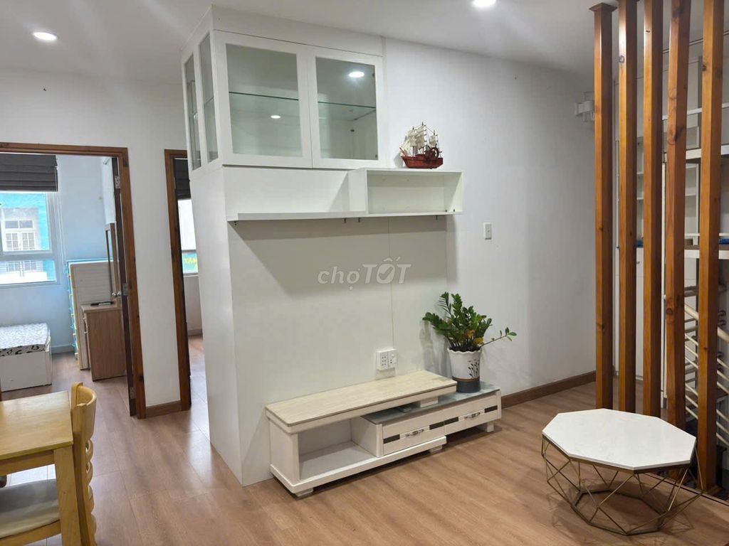 We need to rent an old Star-Full apartment. 11 million.
