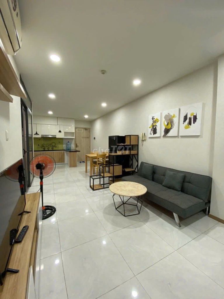 Three bedrooms- Topaz Garden-Trịnh Đình Thảo, down, 10.5 million a month.