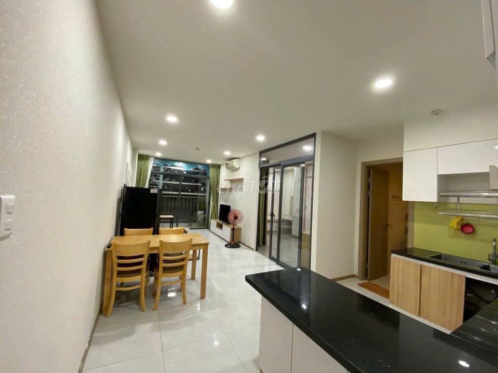 Three bedrooms- Topaz Garden-Trịnh Đình Thảo, down, 10.5 million a month.