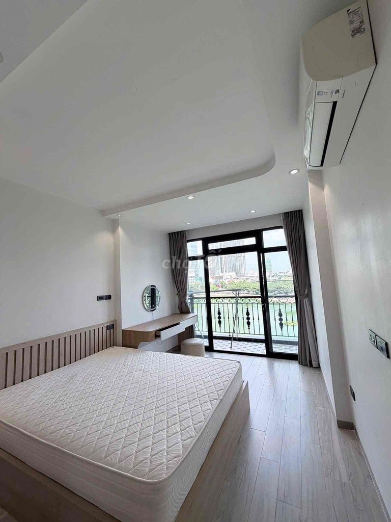 Hire the Guardian of 1 Bedroom near Tân Định, District 8th.