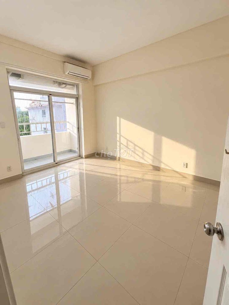 1050 apartment building - Baby Girl's Super Price