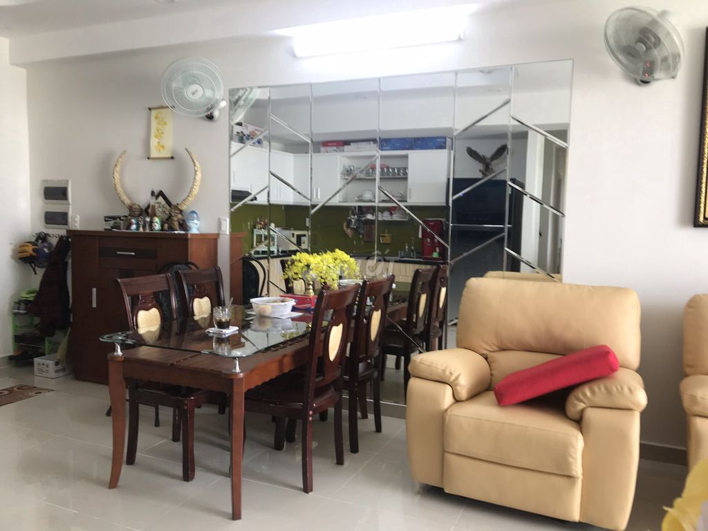Rent carillon Hoàng Hoa Thám Tân Bình apartments - 100 M2 (3 bedroom - 2 toilets)