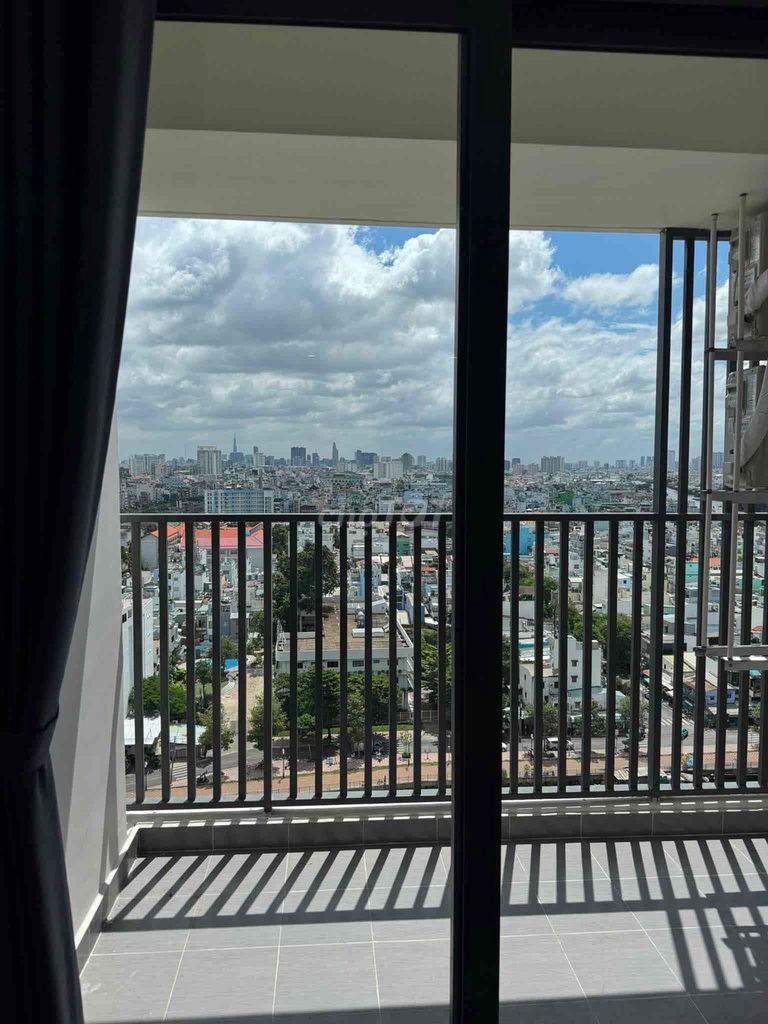 New house! The three bedrooms have air conditioning, curtains, Aurora Riverside building, District 8