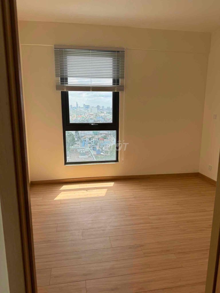 New house! The three bedrooms have air conditioning, curtains, Aurora Riverside building, District 8