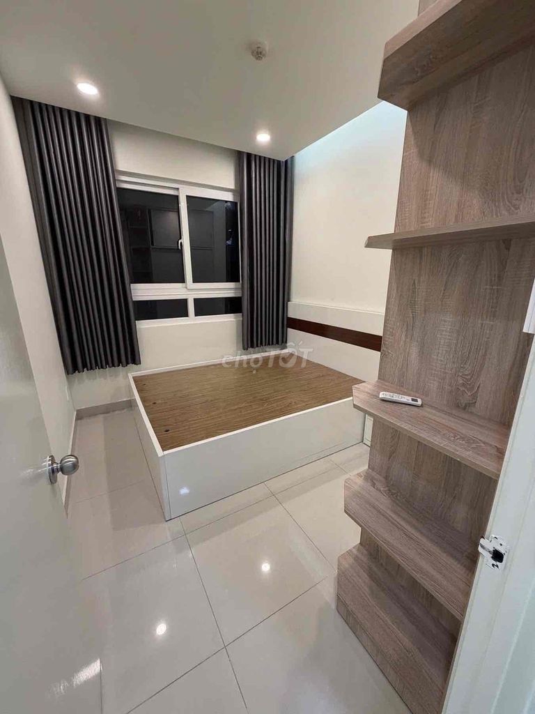 Find a good guest, three rooms, ntcb, topaz elite, right here at Parley Mallow.