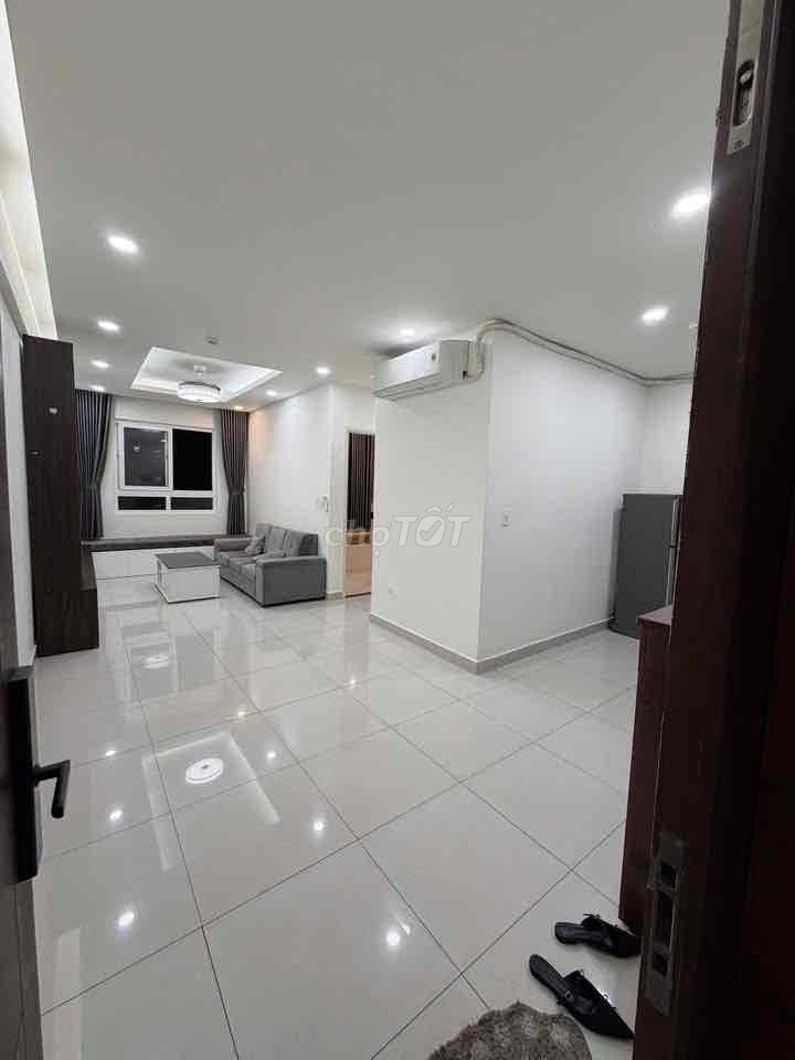 Find a good guest, three rooms, ntcb, topaz elite, right here at Parley Mallow.