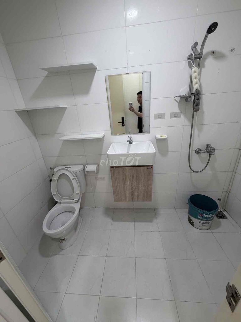 Find a good guest, three rooms, ntcb, topaz elite, right here at Parley Mallow.
