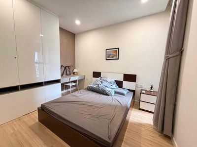 Milliium District 4 2 bedroom 2 good toilets (real real) police District 1