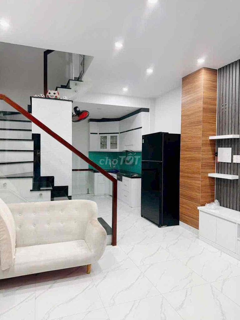The full interior closes aeon Tân Phú - 4 meters x 11 meters - 2 floors - 3 bedrooms, 4 toilets