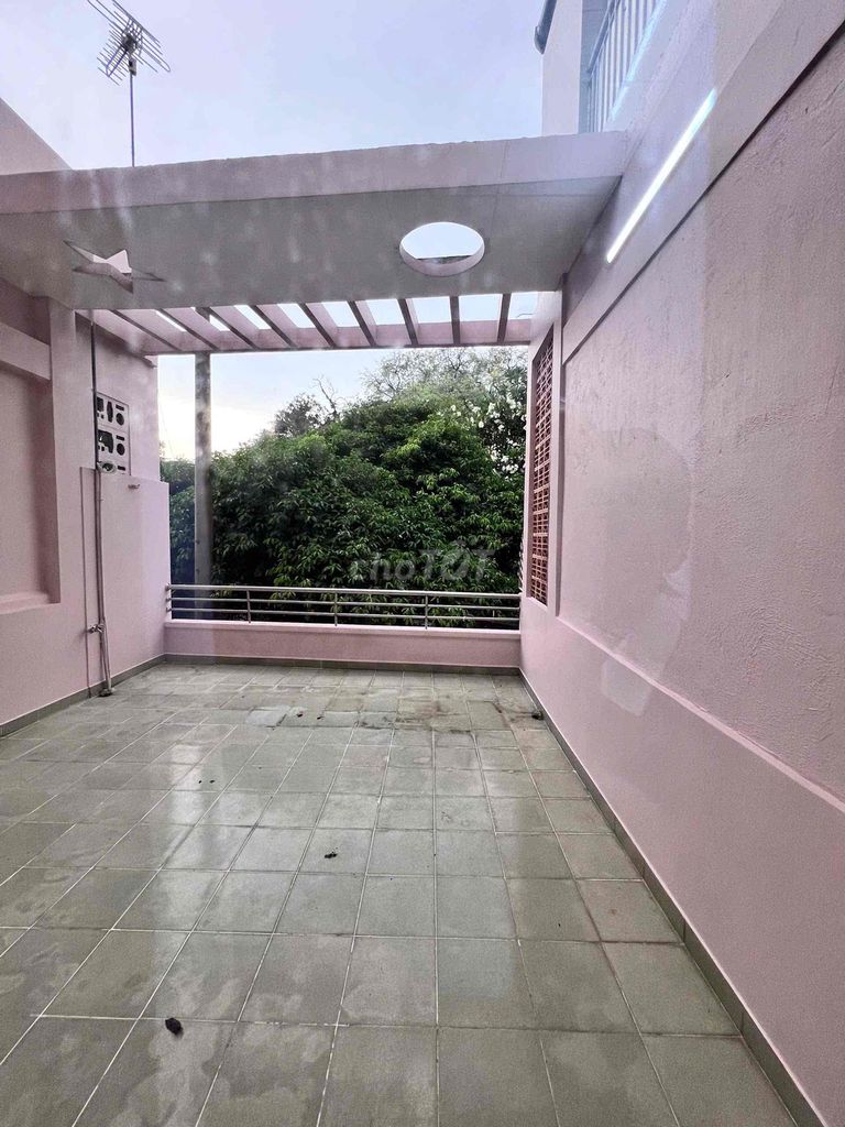 Lê Văn Sỹ long front only 18 million