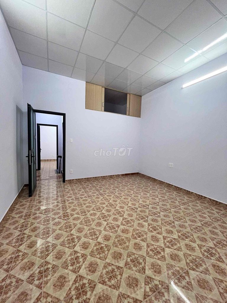Lê Văn Sỹ long front only 18 million