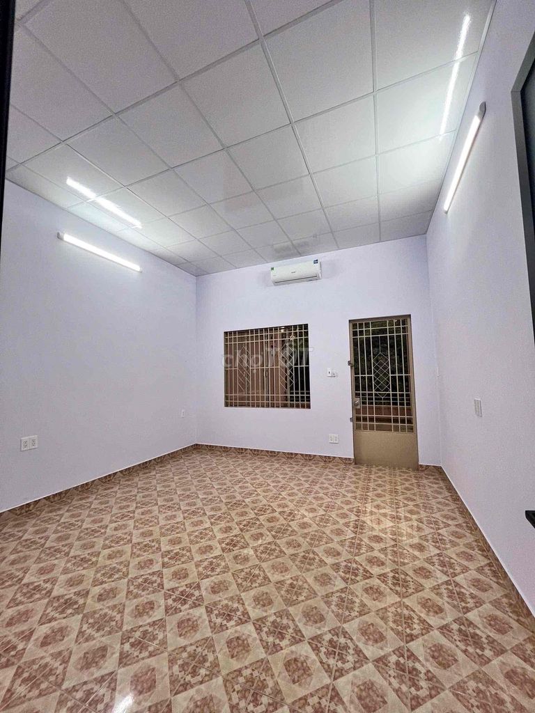 Lê Văn Sỹ long front only 18 million