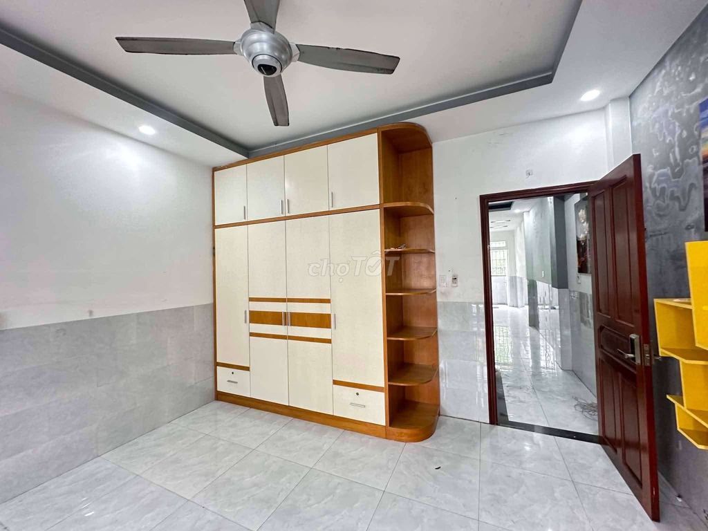 The ground floor is two floors wide next to the men's side