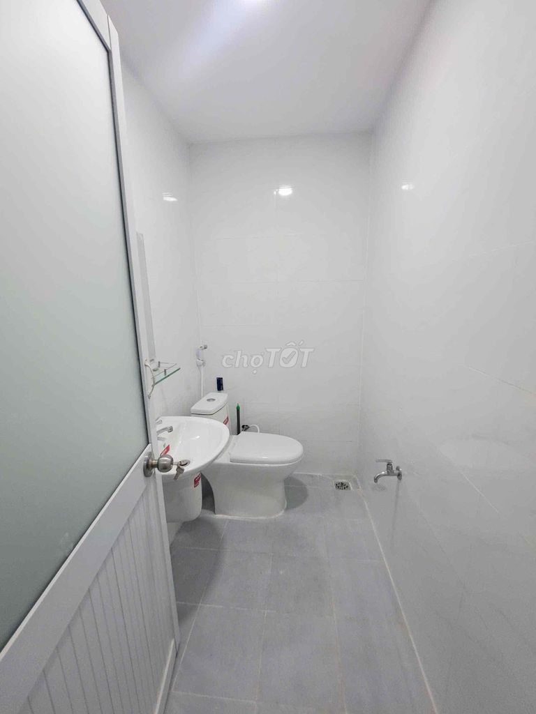 Rent a new apartment on 18th Street D [4*18 ] 1 3rd floor bedroom 2 toilet
