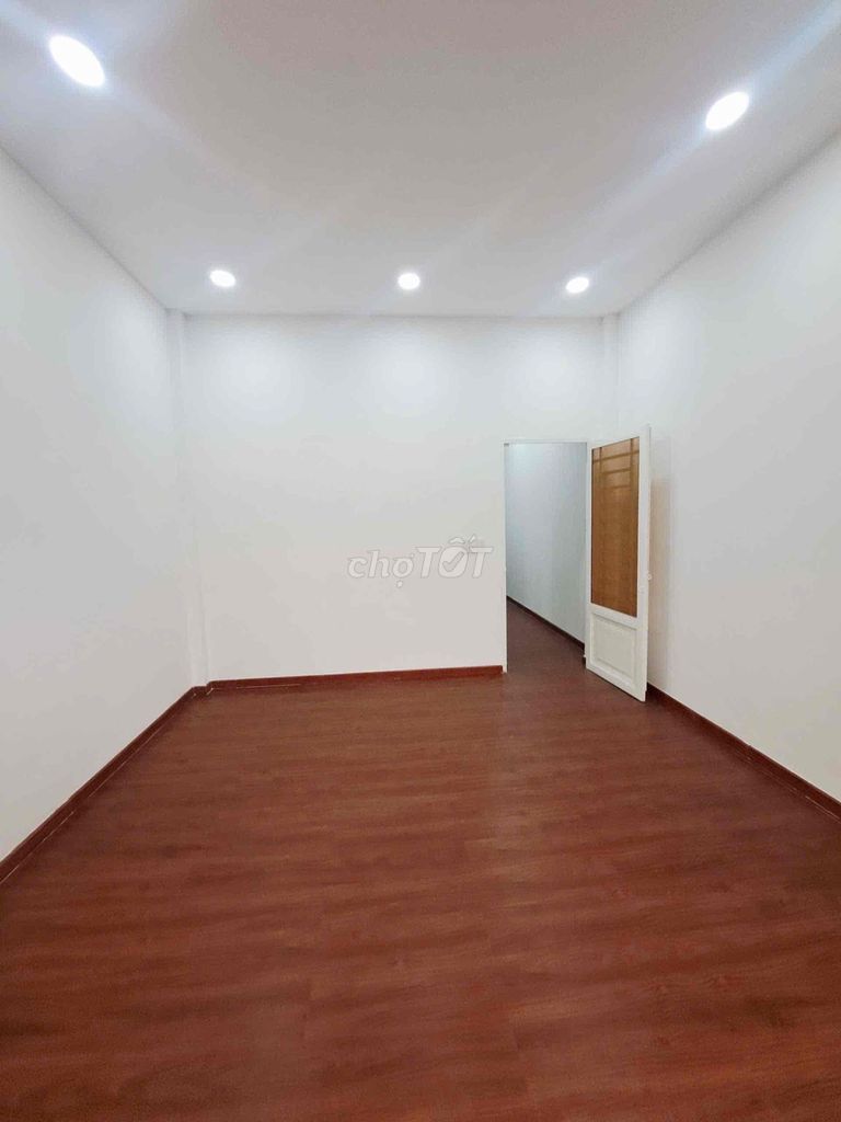Rent a new apartment on 18th Street D [4*18 ] 1 3rd floor bedroom 2 toilet
