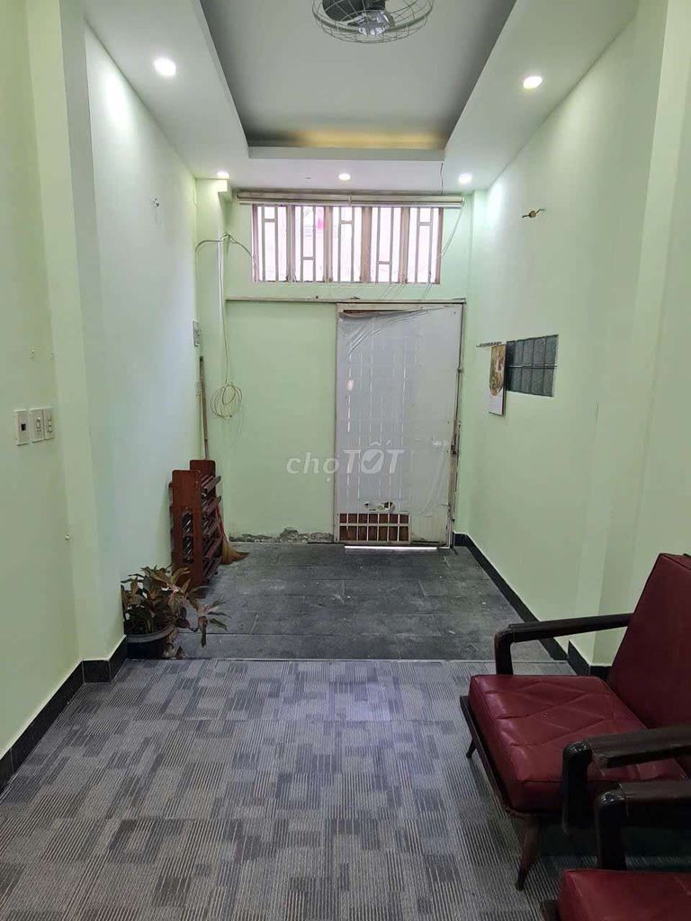 Rent 40 meters, two bedrooms, two toilets, alley. Trường Sa, 1717, Bình Thạnh