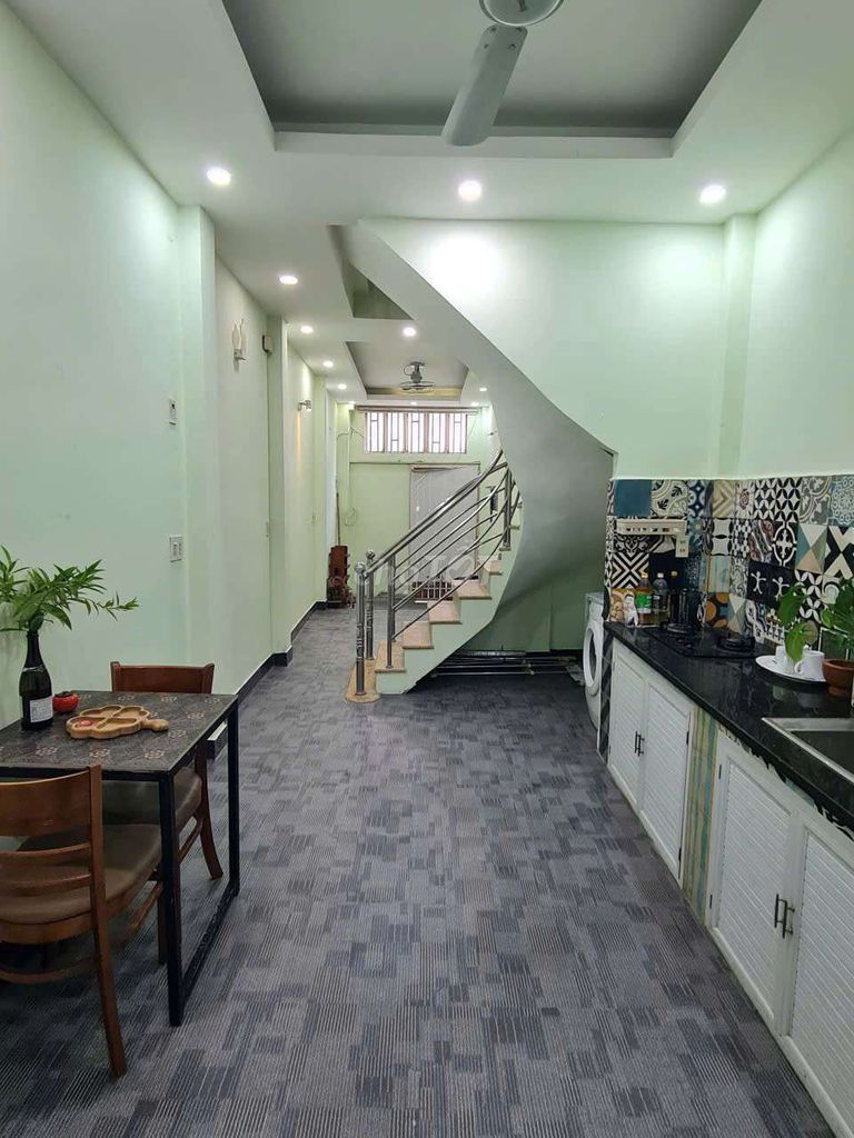 Rent 40 meters, two bedrooms, two toilets, alley. Trường Sa, 1717, Bình Thạnh