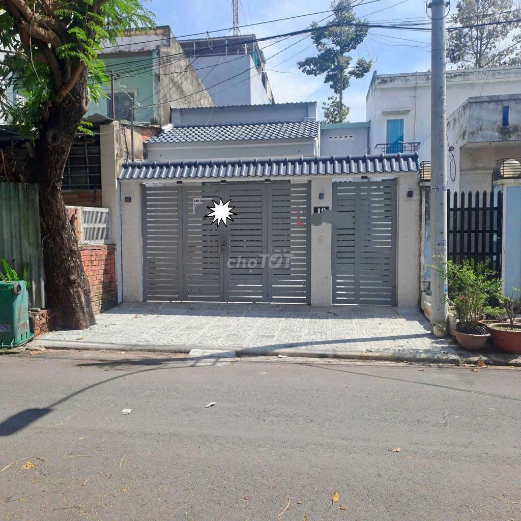 Rent the original house near the 8th.