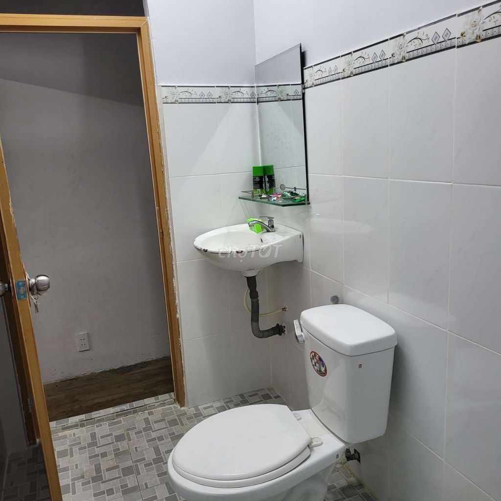 Nguyễn Tri Phương Q0 Hotel 10 is cheap.