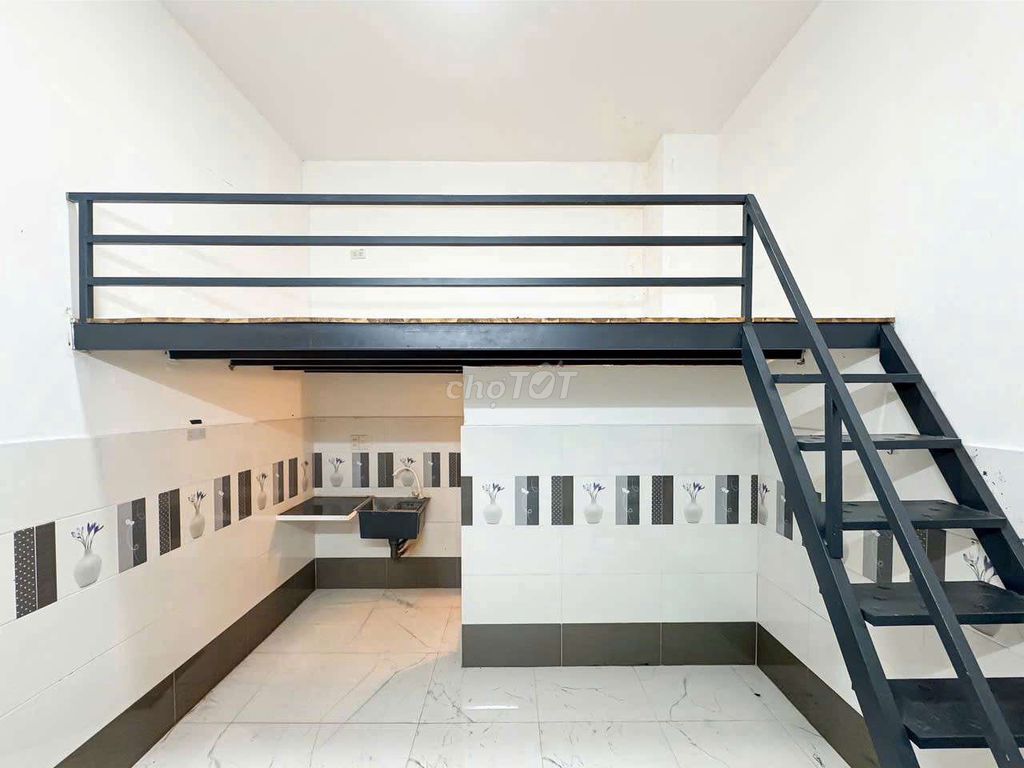 Rent a room near the new aeon.