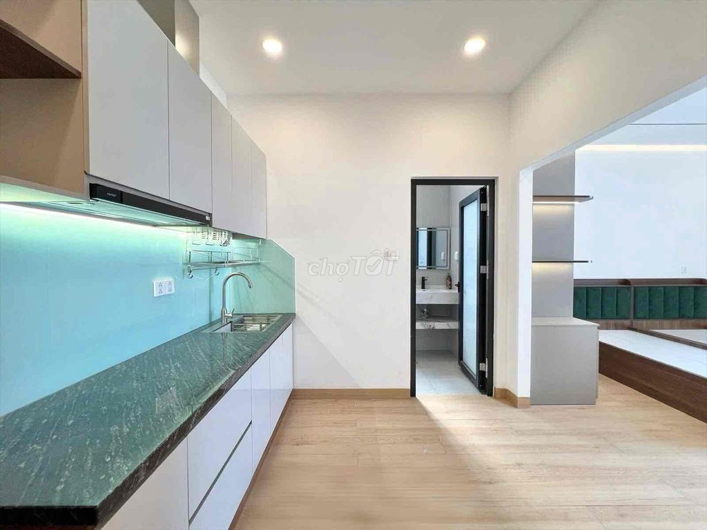 Rent the apartment. A balcony bedroom.