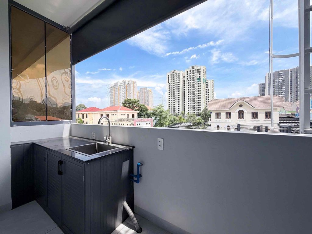 A comfortable kitchen ready for the Thủ Đức Main.