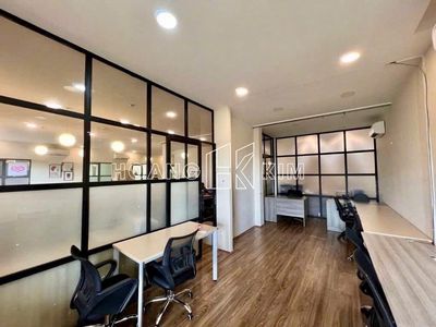 Rent 86 Phổ Quang at the airport 6X20 M * 2nd floor st