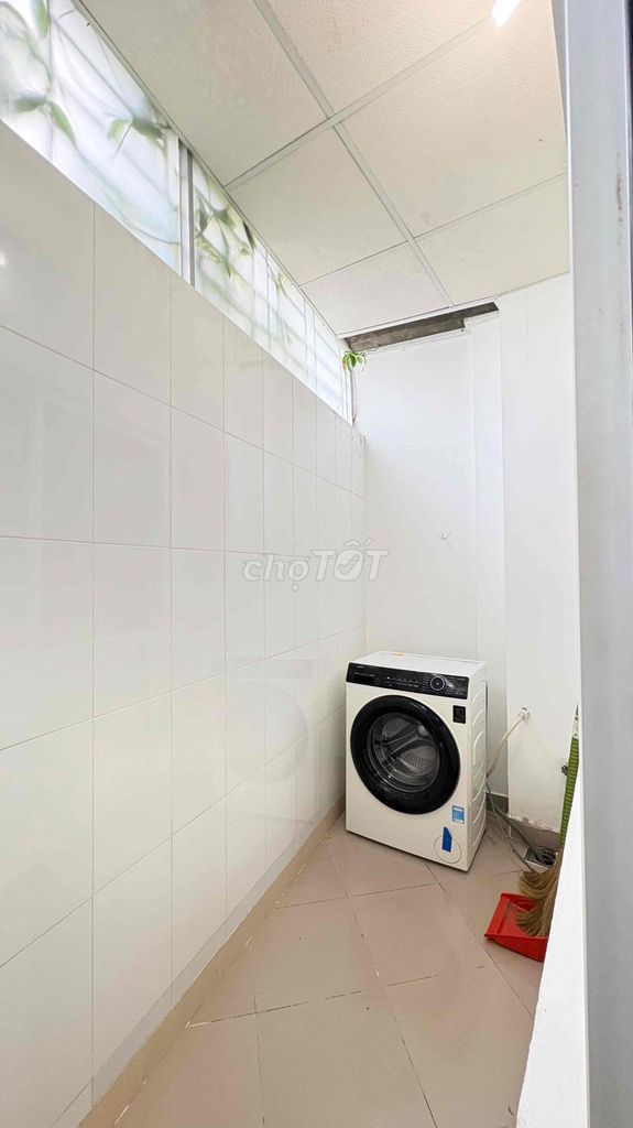 It's the owner who has two spare bedrooms. 70 m2 full of senior conveniences right at Tân Định. drop 2 T