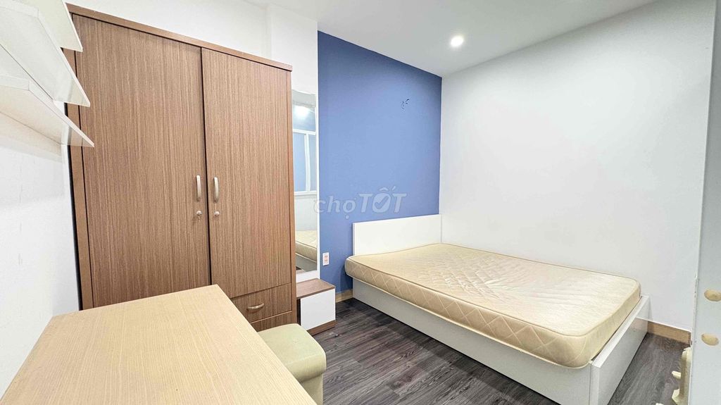 It's the owner who has two spare bedrooms. 70 m2 full of senior conveniences right at Tân Định. drop 2 T