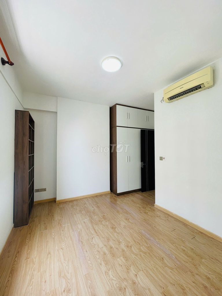 Rent the apartment at 85 feet 2 bedroom 2 toilets, 10 million