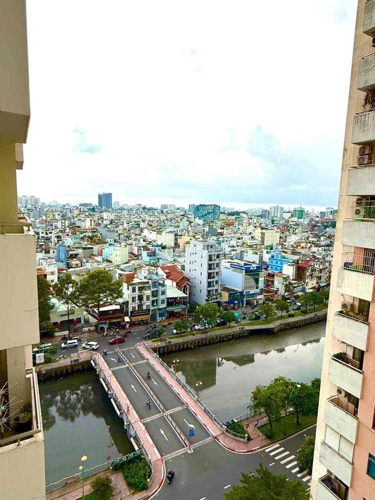 Rent the screc tower district 3 – 81 M2, 2 full interior bedroom - empty house, access to