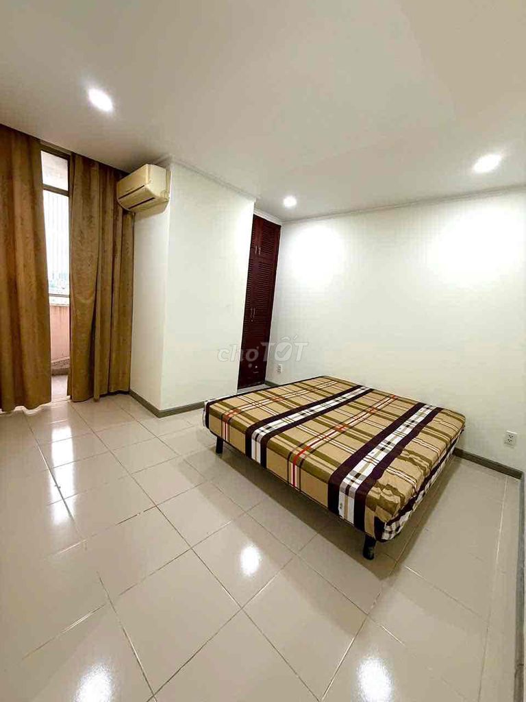 Rent the screc tower district 3 – 81 M2, 2 full interior bedroom - empty house, access to