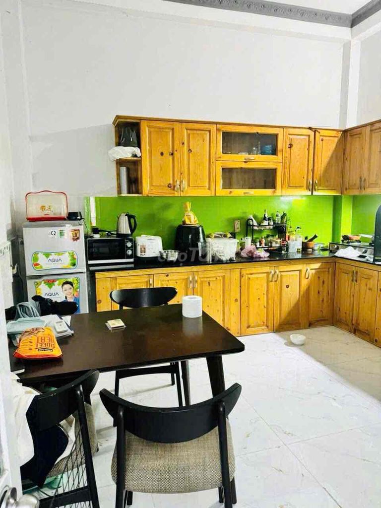 Renting three four-story bedrooms, Phạm Văn Chiêu, 5-foot alley synchronization.