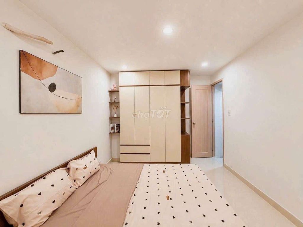 To rent Lê Đình Cẩn, 15 million, 3 bedrooms, 3 toilets, 4-523 M, truck path.