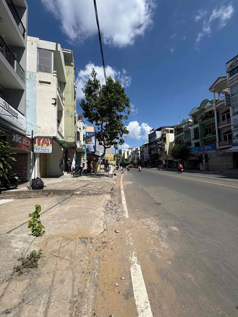 Rent Chu Văn An Bình Thạnh 80 meters 12 million a month.