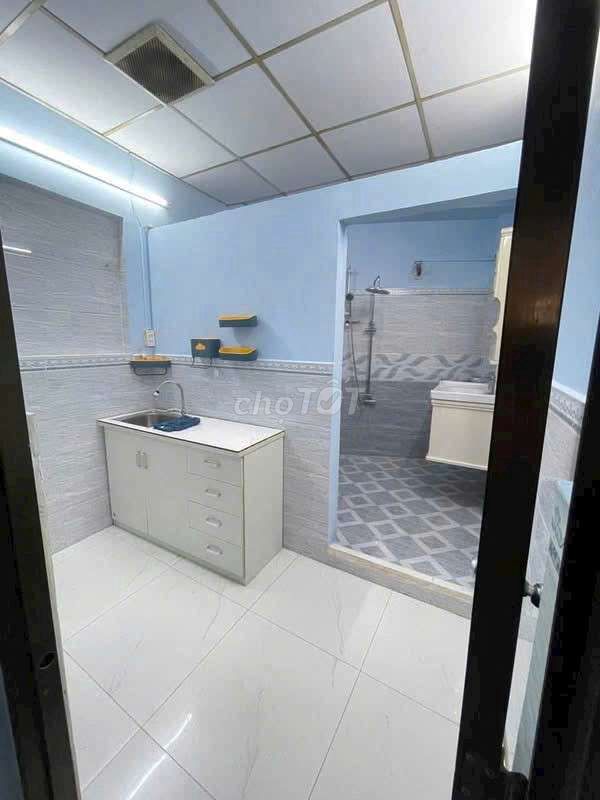 Rent a beautiful new home in the sixth district.